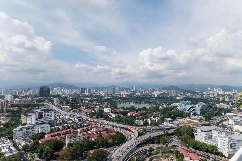 Tr Residence Lovely 3 Bedroom Unit 6Pax Next To Titiwangsa Lrt กัวลาลัมเปอร์ ภายนอก รูปภาพ