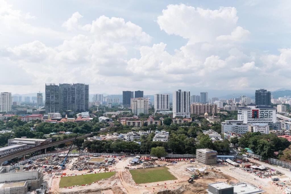 Tr Residence Lovely 3 Bedroom Unit 6Pax Next To Titiwangsa Lrt กัวลาลัมเปอร์ ภายนอก รูปภาพ